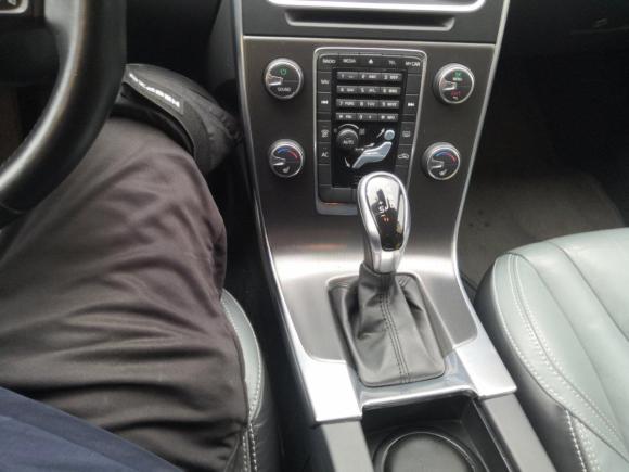 [青岛·鲁U] 二手沃尔沃沃尔沃V602014款 T5 智雅版