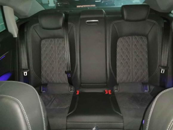 [上海·沪C] 二手奥迪奥迪A7L2022款 45 TFSI quattro S-line 见远型流晶套装