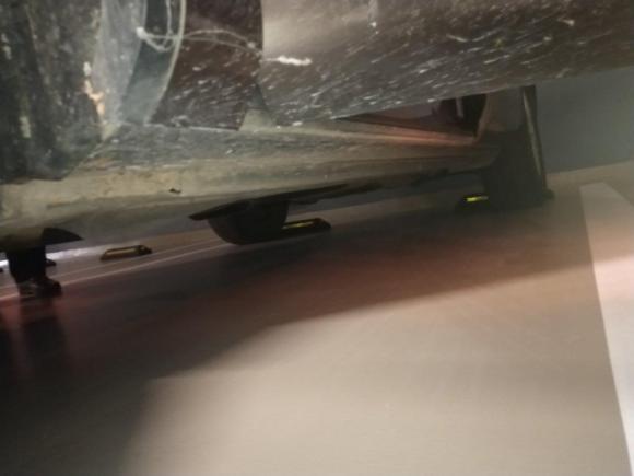 [佛山·粤Y] 二手大众途锐2011款 3.0TSI 标配型