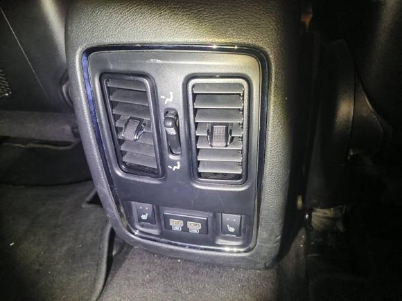 [成都·川A] 二手Jeep大切诺基2015款 3.0L 舒享导航版