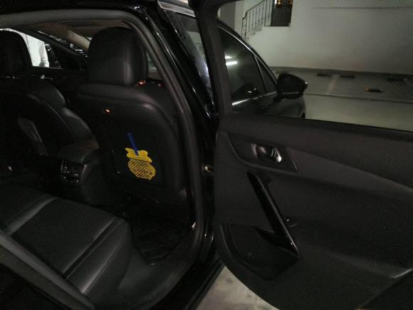 [南京·苏A] 二手标致标致5082011款 2.3L 自动豪华版