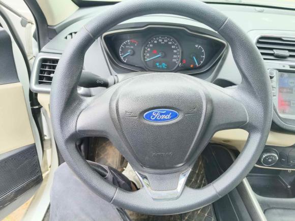 [青岛·鲁B] 二手福特福睿斯2017款 改款 1.5L 手动舒适型