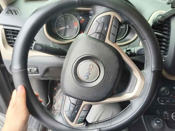 [南京·苏A] 二手Jeep自由光2016款 2.4L 专业智能版