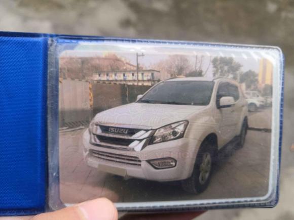 [成都·川W] 二手五十铃mu-X牧游侠2017款 3.0T 四驱自动尊享型 7座 国IV