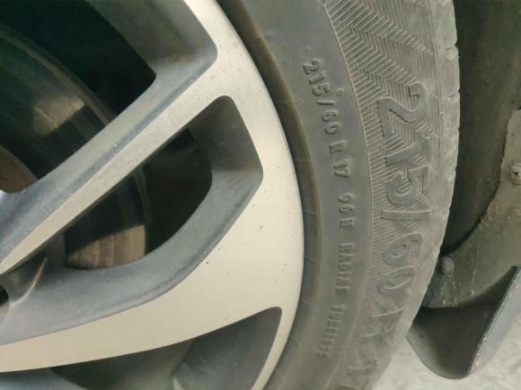 [武汉·鄂A] 二手宝骏宝骏5602015款 1.8L 手动豪华型