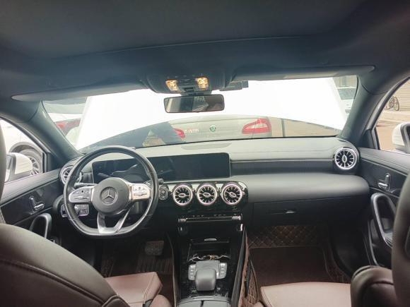 [义乌·浙G] 二手奔驰奔驰A级2020款 改款 A 200 L 运动轿车时尚型