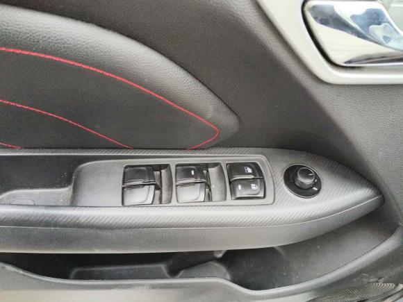 [上海·鲁R] 二手东南东南DX32016款 1.5L 手动尊贵型