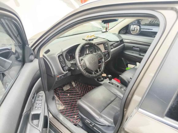 [苏州·苏E] 二手三菱欧蓝德2016款 2.4L 四驱精英版 5座