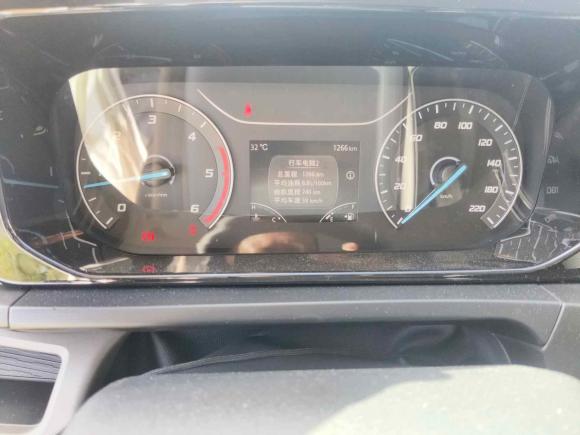 [上海·沪F] 二手福特全顺2023款 2.0T柴油手动厢式货车中轴低顶3座