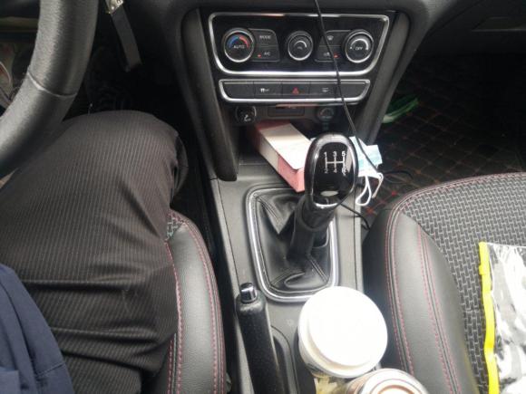 [上海·皖B] 二手奇瑞瑞虎32016款 1.6L 手动智尚版