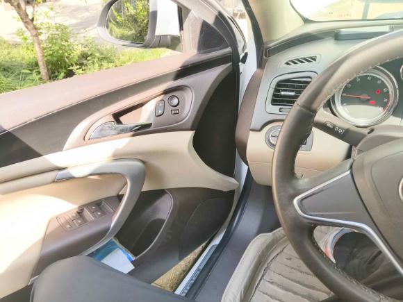 [上海·苏U] 二手别克君威2014款 2.0L 领先时尚型