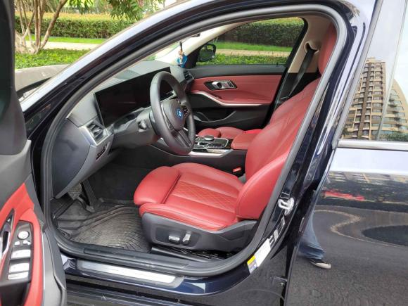 [济南·鲁A] 二手宝马宝马i32022款 eDrive 35 L