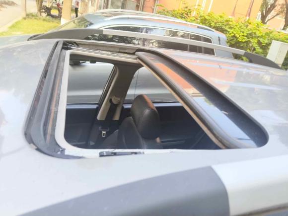 [上海·沪C] 二手长安长安CS352015款 1.6L 自动豪华型 国IV