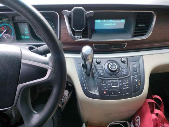 [上海·苏U] 二手别克别克GL82014款 2.4L CT豪华商务舒适版