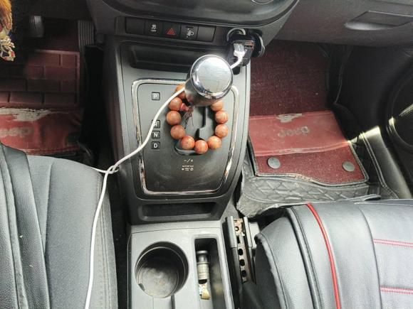 [杭州·浙A] 二手Jeep指南者2011款 2.4L 四驱运动版