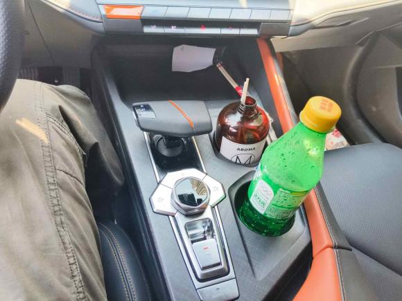 [苏州·苏U] 二手长安长安UNI-V2022款 1.5T 尊贵型