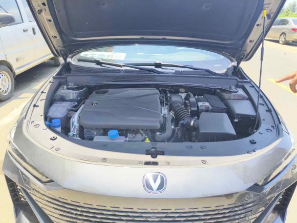 [苏州·苏U] 二手长安长安UNI-V2022款 1.5T 尊贵型