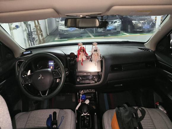 [武汉·鄂A] 二手三菱欧蓝德2016款 2.4L 四驱精英版 5座