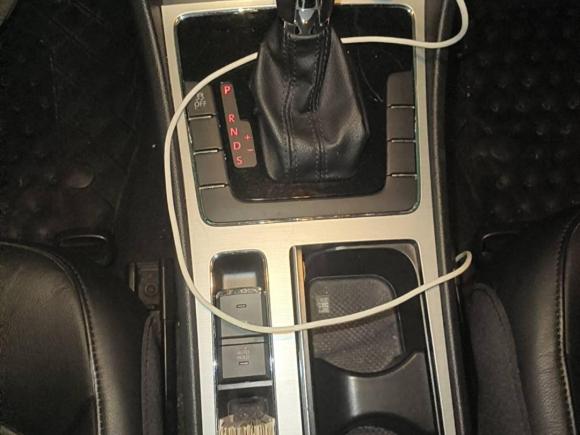 [广州·粤A] 二手大众帕萨特2011款 1.8TSI DSG尊荣版