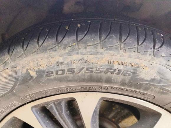 [义乌·陕F] 二手荣威荣威i62019款 PLUS 1.6L 手动4G互联豪华大赞版