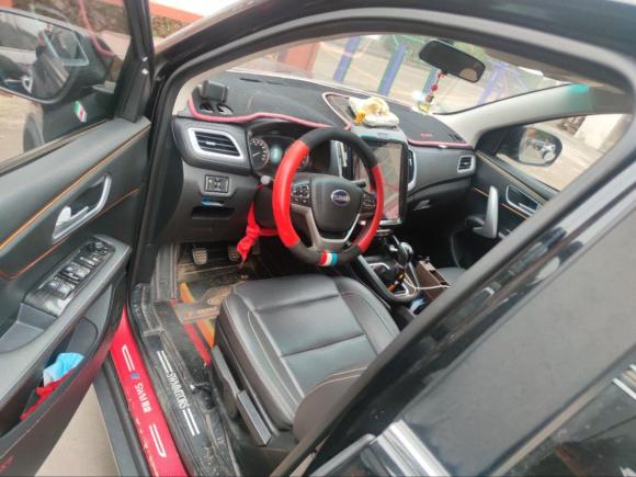 [义乌·浙G] 二手SWM斯威汽车斯威X72016款 1.5T 手动豪华型 7座