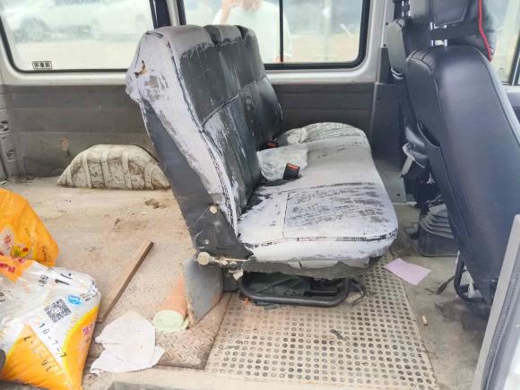 [武汉·鄂A] 二手福特经典全顺2009款 2.8T柴油多功能型短轴中顶JX493ZLQ3