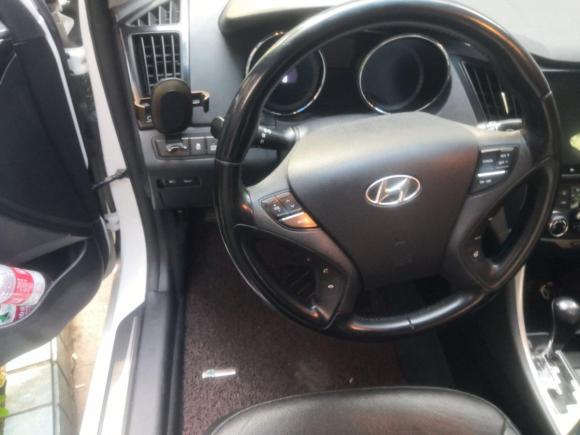 [佛山·鲁B] 二手现代索纳塔2013款 2.4L 自动领先版 国IV