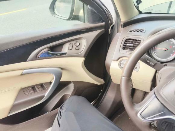 [上海·沪C] 二手别克君威2014款 2.0L 领先时尚型