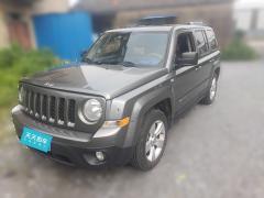 [南京·苏L]Jeep&nbsp;&nbsp;自由客&nbsp;&nbsp;2012款2.4豪华版