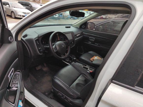 [义乌·浙G] 二手三菱欧蓝德2020款 2.0L 两驱畅享版 7座