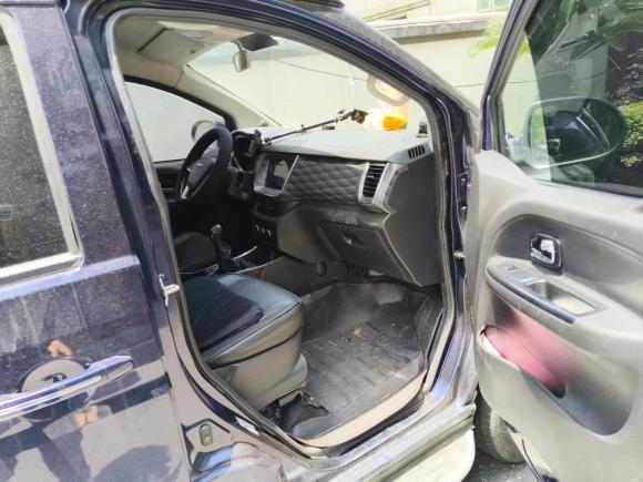 [杭州·浙A] 二手金杯金海狮2021款 2.0L 客车工程狮中央空调版 9座