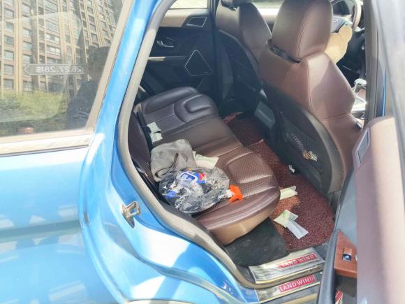 [常州·苏A] 二手陆风陆风X72015款 2.0T 全景尊贵版