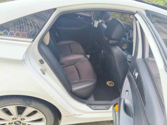 [金华·浙G] 二手现代索纳塔2011款 2.0L 自动至尊版