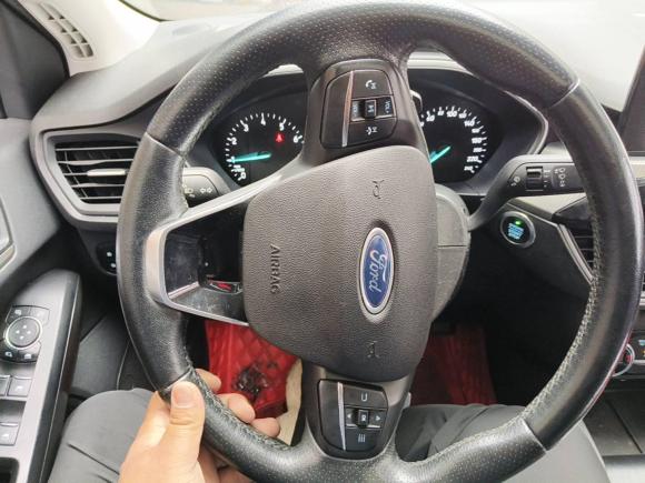 [芜湖·皖B] 二手福特福克斯2020款 三厢 EcoBoost 180 自动锋潮型