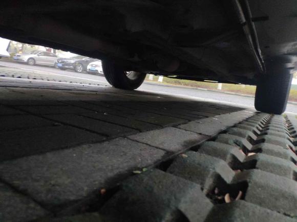 [苏州·沪B] 二手三菱欧蓝德2013款 2.4L 四驱豪华导航版 5座