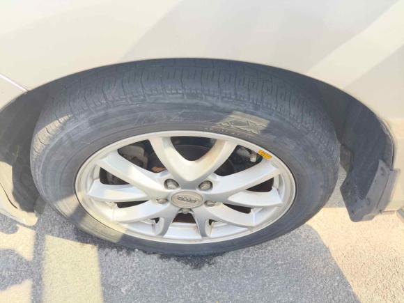 [深圳·粤S] 二手比亚迪比亚迪M62013款 2.4L 自动尊贵型