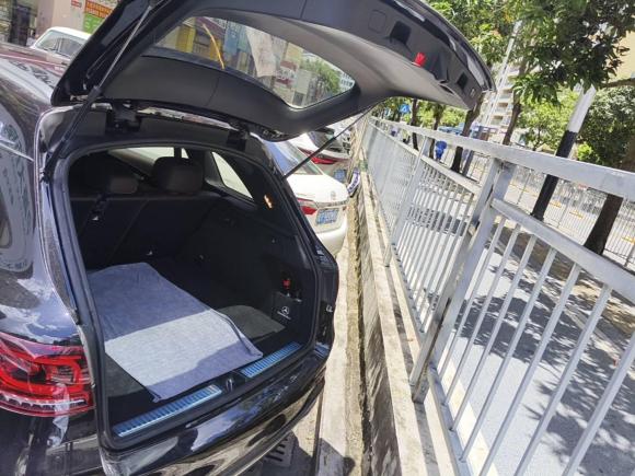 [深圳·粤B] 二手奔驰奔驰GLC2022款 改款三 GLC 300 L 4MATIC 豪华型