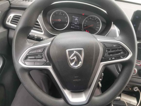 [深圳·粤B] 二手宝骏宝骏7302019款 1.5L 手动时尚型 7座 国V