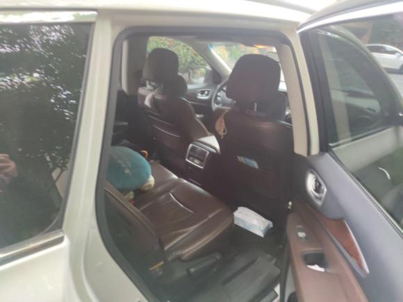 [上海·沪B] 二手英菲尼迪英菲尼迪QX602014款 2.5 S/C Hybrid 两驱卓越版