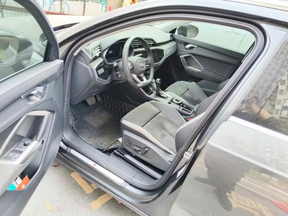 [上海·沪E] 二手奥迪奥迪Q32021款 35 TFSI 时尚动感型