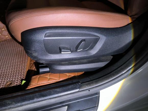 [南京·苏A] 二手宝马宝马5系GT2015款 528i 领先型