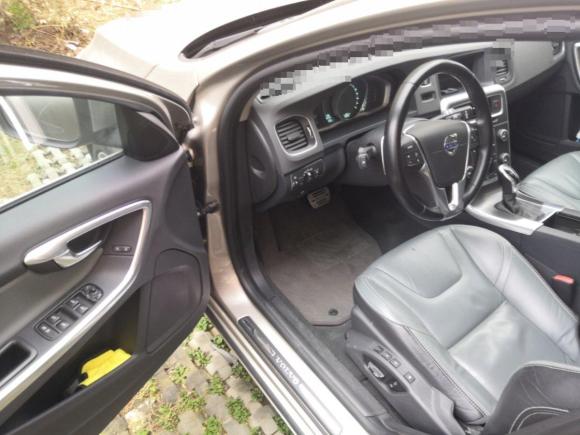 [青岛·鲁U] 二手沃尔沃沃尔沃V602014款 T5 智雅版