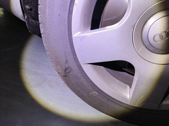 [上海·沪C] 二手奥迪奥迪A42006款 1.8T 7挡自动舒适型