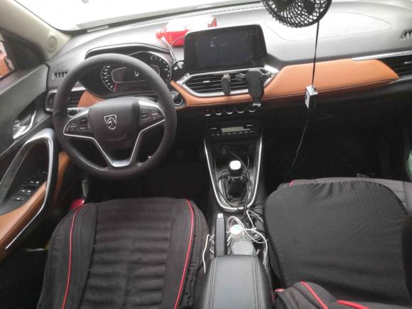 [武汉·鄂A] 二手宝骏宝骏5102017款 1.5L 手动豪华型