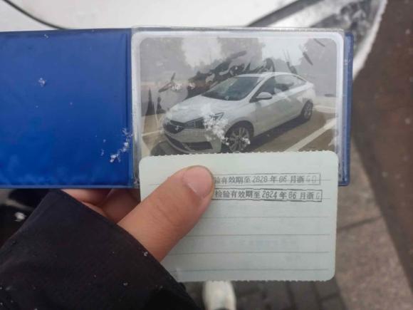 [金华·浙G] 二手奇瑞艾瑞泽52016款 1.5L 手动领锐版