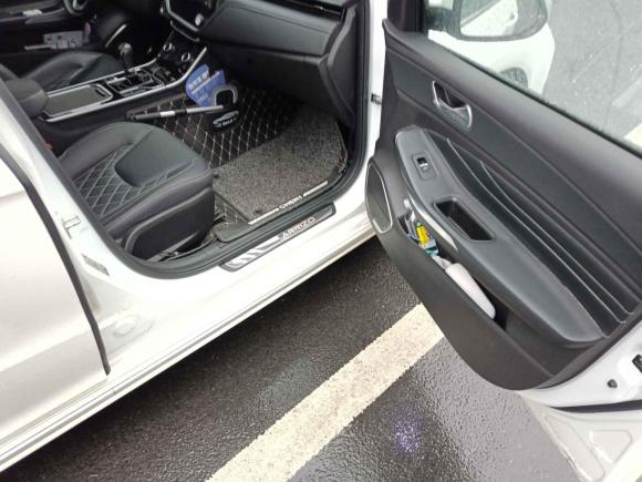 [无锡·苏B] 二手奇瑞艾瑞泽GX2018款 1.5T 手动睿色版 国V