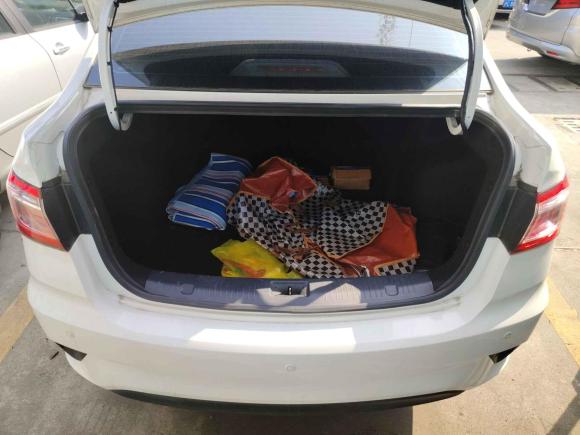 [上海·苏M] 二手长安逸动DT2018款 1.6L 自动智享型