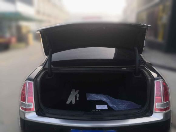 [青岛·鲁U] 二手克莱斯勒克莱斯勒300C2014款 3.0L 卓越版