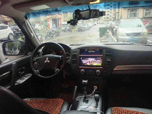 [济南·鲁A] 二手三菱帕杰罗2011款 3.0L 精英超越版