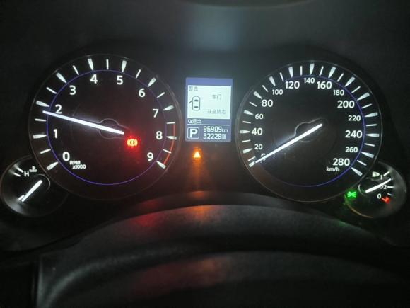 [青岛·鲁B] 二手英菲尼迪英菲尼迪Q702015款 Q70L 2.5L 悦享版